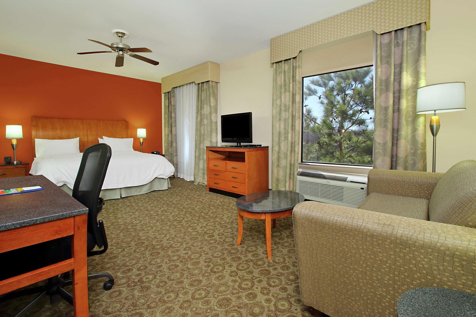 Hotel Hampton & 3*